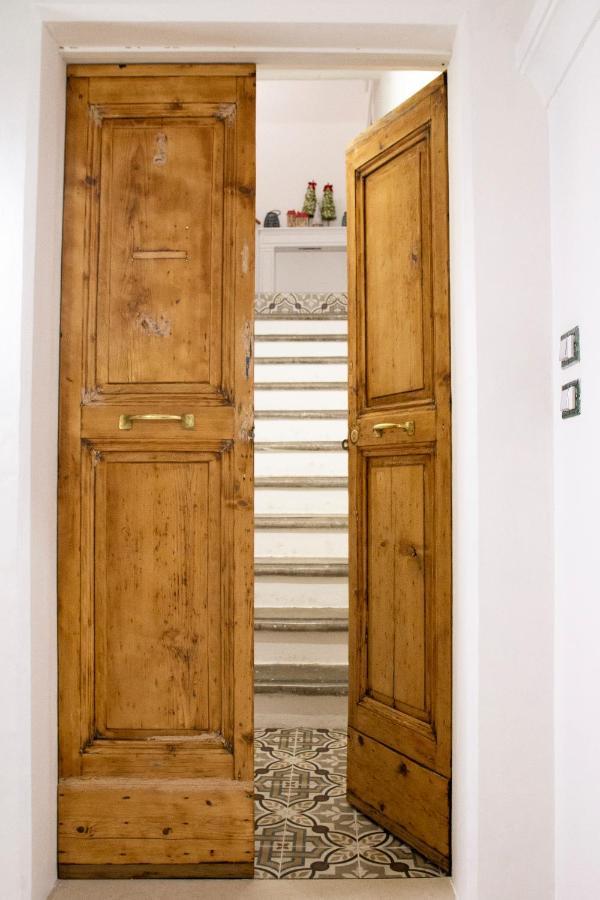 Palazzo Donnamaria Apartment Manfredonia Bagian luar foto