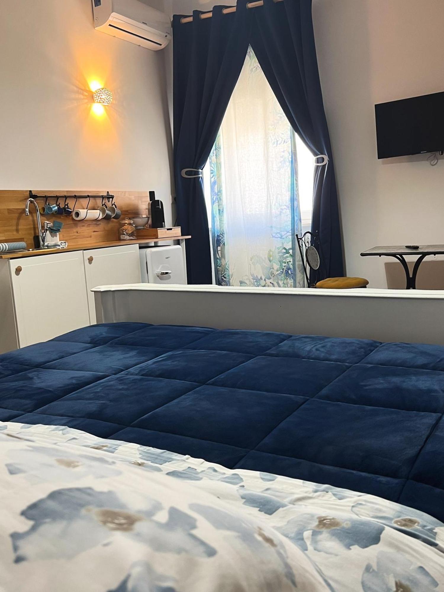 Palazzo Donnamaria Apartment Manfredonia Bagian luar foto